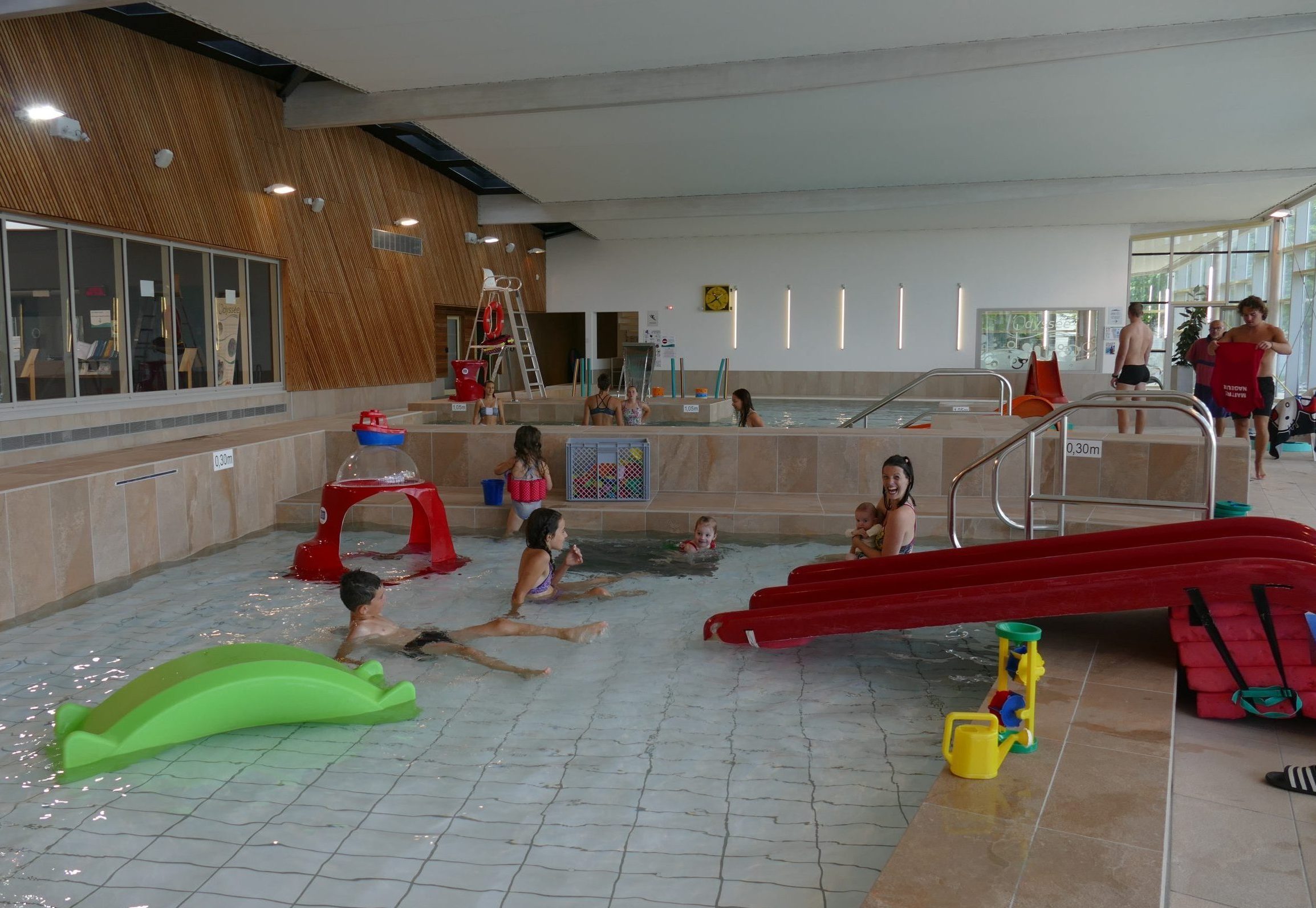 En famille au Centre aquatique l'Odyssée